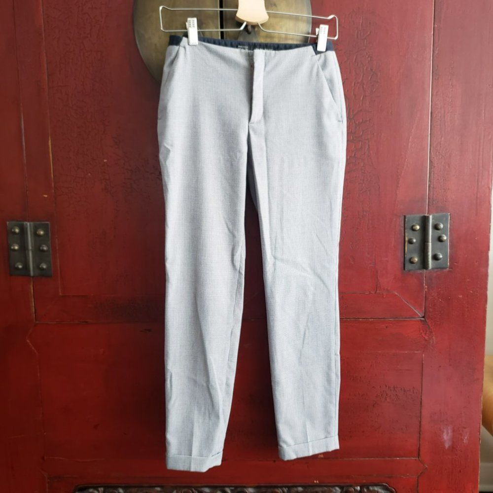 Zara Classic Basics Pants - Picture 4 of 11